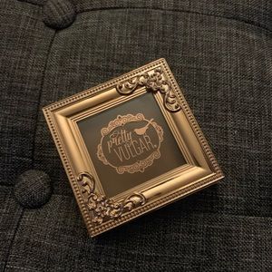 Pretty vulgar bronzer